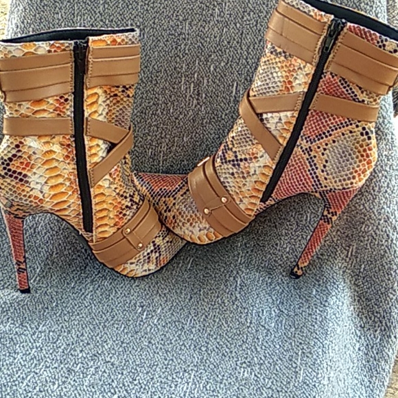Scene heels - Picture 3 of 6